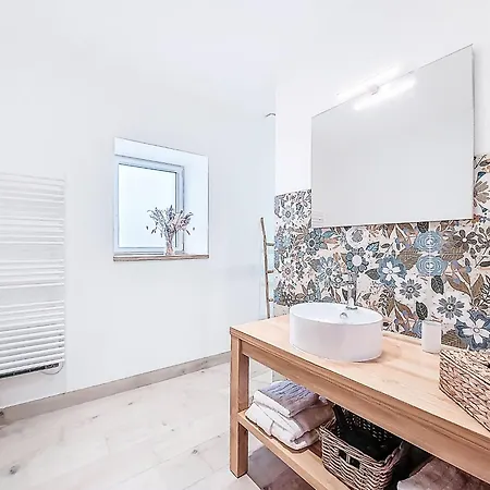 Ile D'aix By Interhome