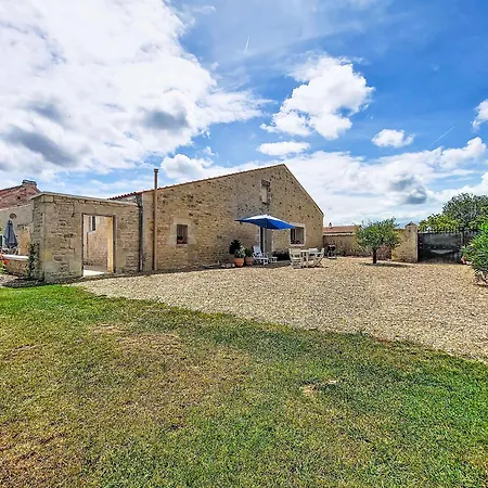 Nyaraló Ile D'aix By Interhome *